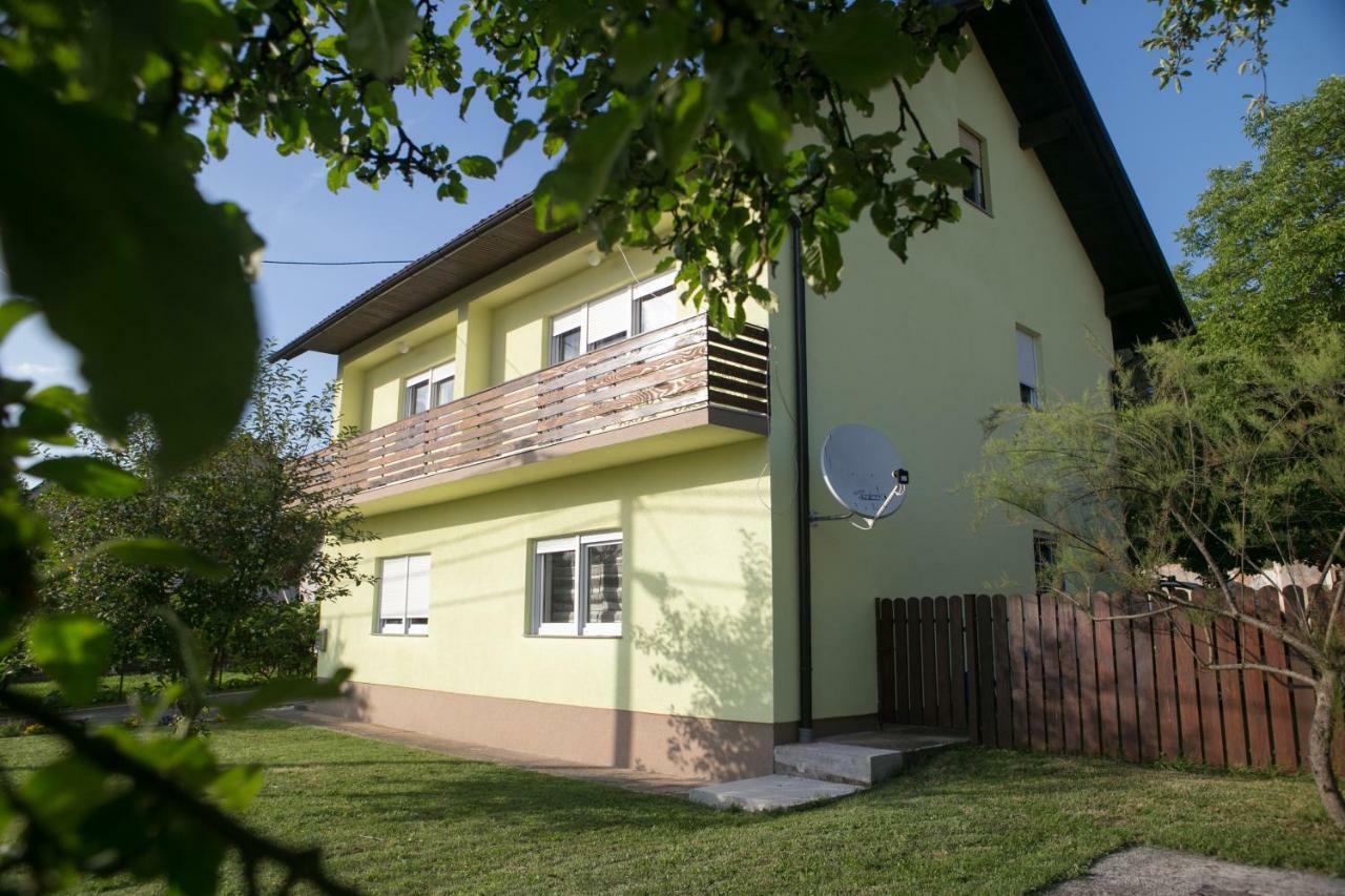 Apartman Maja Leilighet Otočac Eksteriør bilde